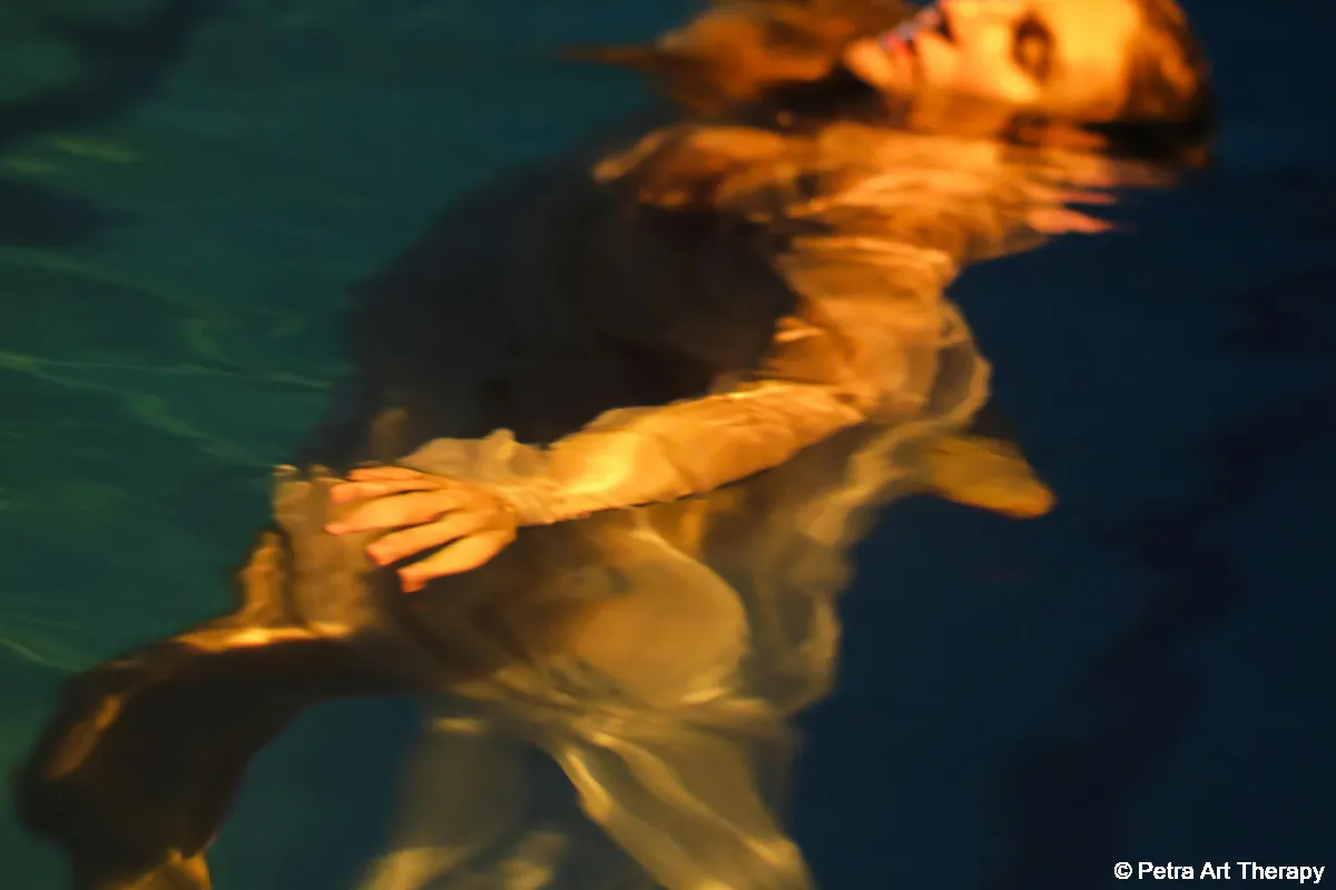 A test határai, az áldozat és a túlélés archetípusa a téli napforduló küszöbén