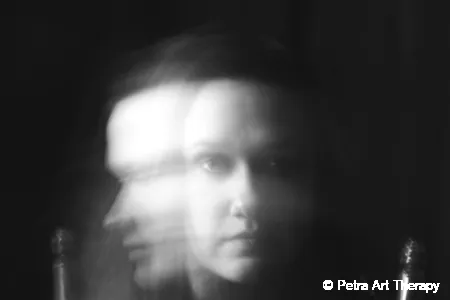 A trauma feldolgozása sokszor akadályba ütközik, ha kizárólag szavakkal próbáljuk megközelíteni