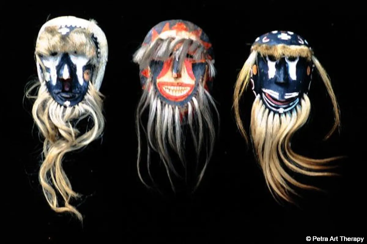 Farsang: Álarcok mögött az igazság – A belső alakváltás rítusa