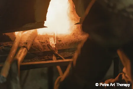 Vasas Szent Péter napja különleges ajtó a belső műhely felé